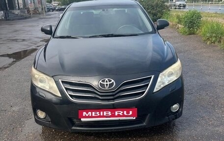 Toyota Camry, 2011 год, 1 460 000 рублей, 2 фотография