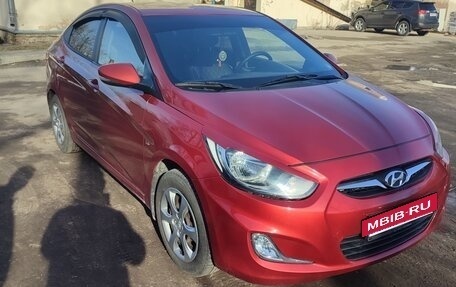 Hyundai Solaris II рестайлинг, 2011 год, 960 000 рублей, 4 фотография