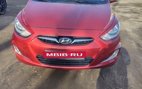 Hyundai Solaris II рестайлинг, 2011 год, 960 000 рублей, 2 фотография