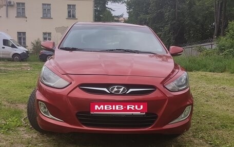 Hyundai Solaris II рестайлинг, 2011 год, 960 000 рублей, 3 фотография