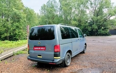 Volkswagen Caravelle T5, 2013 год, 1 860 000 рублей, 2 фотография