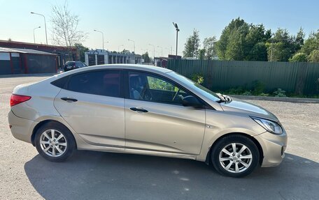 Hyundai Solaris II рестайлинг, 2012 год, 530 000 рублей, 2 фотография