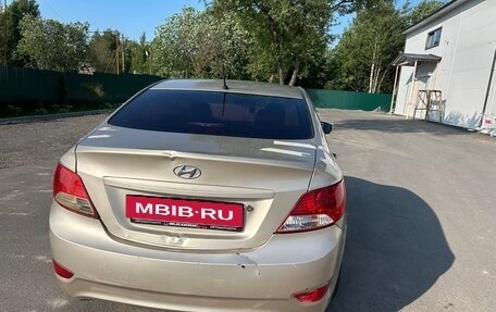 Hyundai Solaris II рестайлинг, 2012 год, 530 000 рублей, 3 фотография