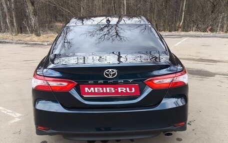 Toyota Camry, 2018 год, 2 420 000 рублей, 9 фотография