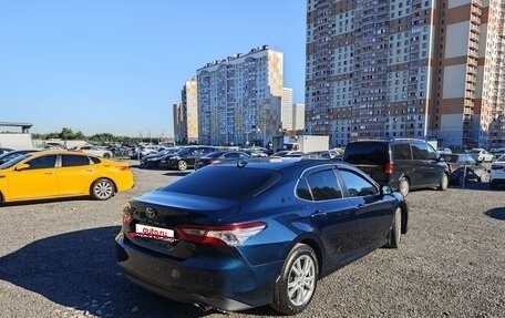 Toyota Camry, 2018 год, 2 420 000 рублей, 8 фотография