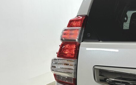 Toyota Land Cruiser Prado 150 рестайлинг 2, 2015 год, 3 897 000 рублей, 10 фотография