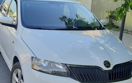 Skoda Rapid I, 2015 год, 900 000 рублей, 2 фотография