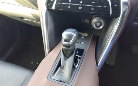 Toyota Harrier, 2020 год, 2 985 000 рублей, 8 фотография