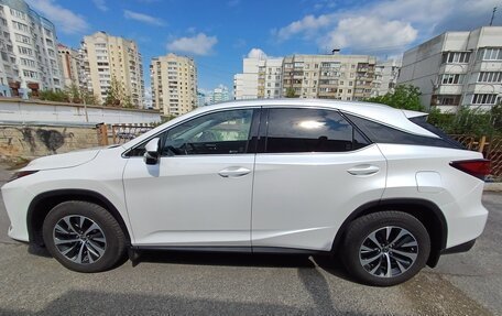 Lexus RX IV рестайлинг, 2021 год, 6 300 000 рублей, 9 фотография