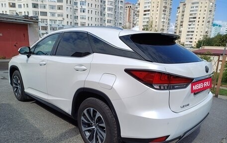 Lexus RX IV рестайлинг, 2021 год, 6 300 000 рублей, 8 фотография