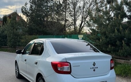 Renault Logan II, 2016 год, 700 000 рублей, 4 фотография