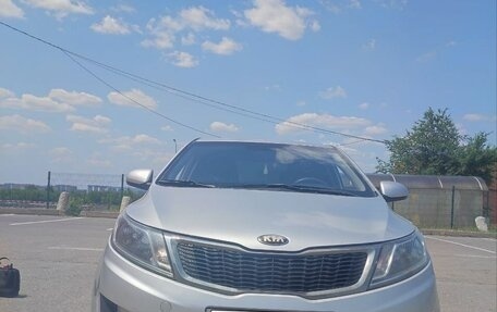 KIA Rio III рестайлинг, 2013 год, 550 000 рублей, 3 фотография