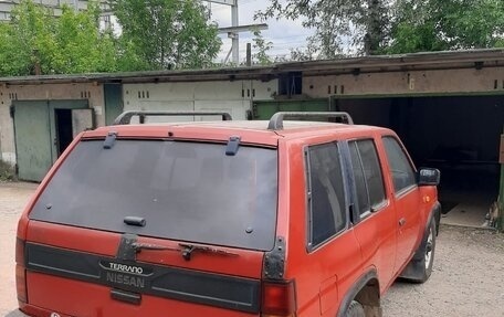 Nissan Terrano II рестайлинг, 1990 год, 650 000 рублей, 2 фотография
