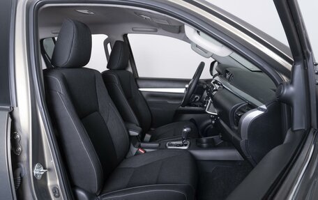 Toyota Hilux VIII, 2023 год, 6 799 000 рублей, 8 фотография