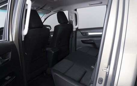 Toyota Hilux VIII, 2023 год, 6 799 000 рублей, 11 фотография