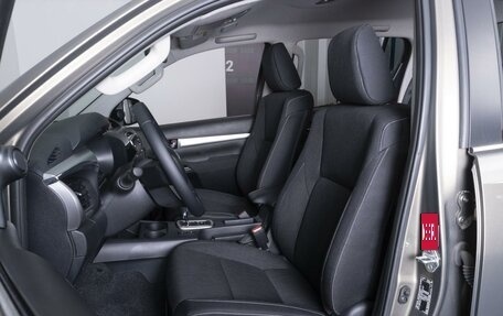 Toyota Hilux VIII, 2023 год, 6 799 000 рублей, 10 фотография