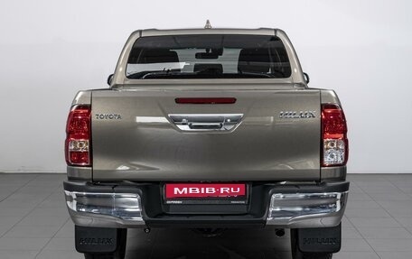 Toyota Hilux VIII, 2023 год, 6 799 000 рублей, 4 фотография