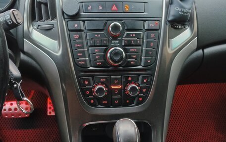 Opel Astra J, 2011 год, 800 000 рублей, 4 фотография