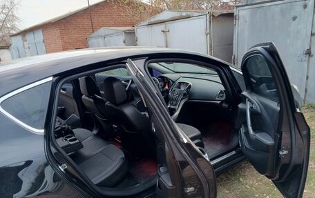 Opel Astra J, 2011 год, 800 000 рублей, 3 фотография