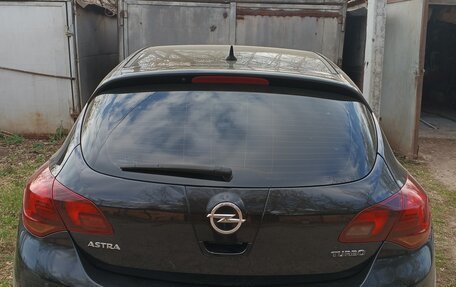 Opel Astra J, 2011 год, 800 000 рублей, 5 фотография