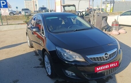 Opel Astra J, 2011 год, 800 000 рублей, 9 фотография