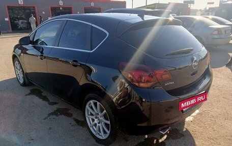 Opel Astra J, 2011 год, 800 000 рублей, 8 фотография