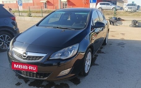 Opel Astra J, 2011 год, 800 000 рублей, 7 фотография