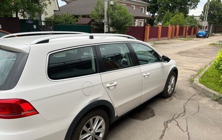Volkswagen Passat B7, 2013 год, 1 350 000 рублей, 2 фотография