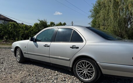 Mercedes-Benz E-Класс, 1998 год, 750 000 рублей, 7 фотография