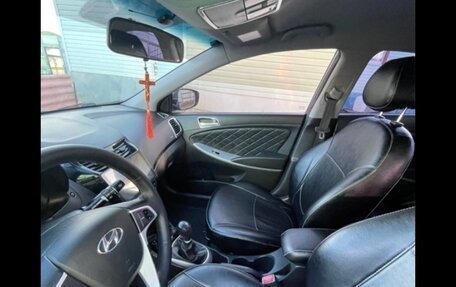 Hyundai Solaris II рестайлинг, 2012 год, 780 000 рублей, 3 фотография