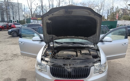 Skoda Superb III рестайлинг, 2011 год, 1 350 000 рублей, 2 фотография
