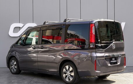 Honda Stepwgn IV, 2018 год, 2 100 000 рублей, 2 фотография