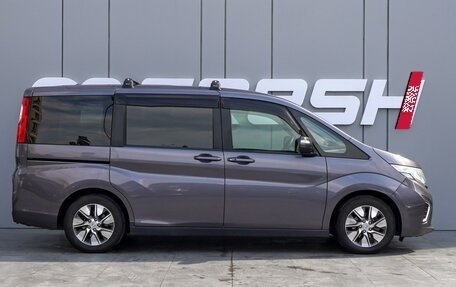 Honda Stepwgn IV, 2018 год, 2 100 000 рублей, 5 фотография