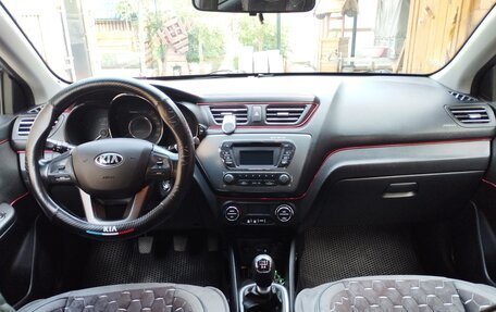 KIA Rio III рестайлинг, 2013 год, 915 000 рублей, 13 фотография
