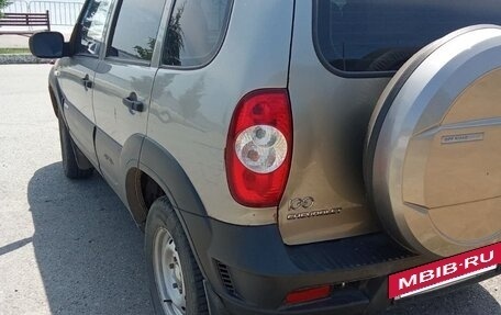 Chevrolet Niva I рестайлинг, 2011 год, 450 000 рублей, 2 фотография