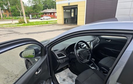 Hyundai Solaris II рестайлинг, 2017 год, 1 220 000 рублей, 7 фотография
