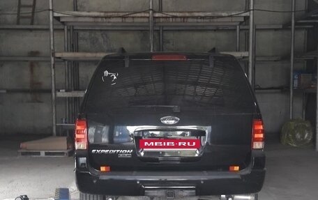Ford Expedition, 2005 год, 895 000 рублей, 3 фотография