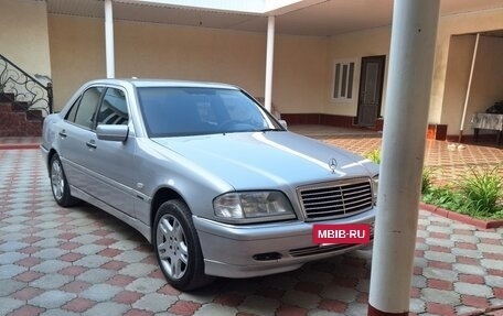 Mercedes-Benz C-Класс, 1996 год, 630 000 рублей, 3 фотография