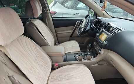 Toyota Highlander III, 2012 год, 2 000 000 рублей, 5 фотография