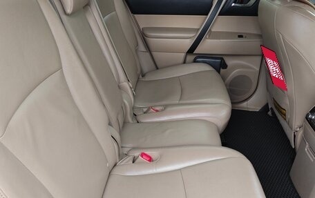 Toyota Highlander III, 2012 год, 2 000 000 рублей, 8 фотография
