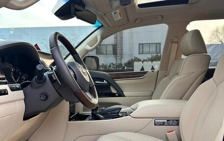 Lexus LX III, 2022 год, 15 000 000 рублей, 10 фотография