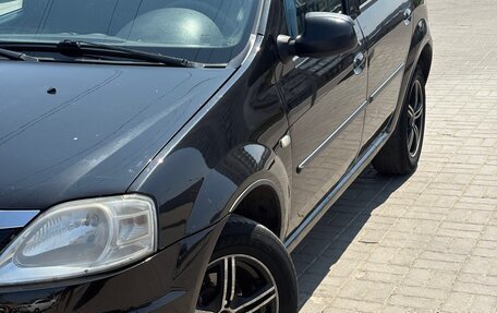 Renault Logan I, 2013 год, 431 700 рублей, 2 фотография
