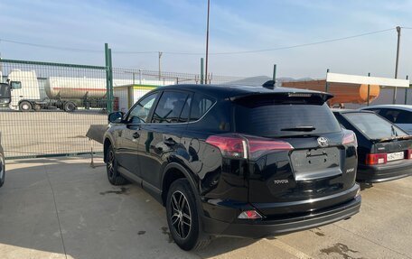 Toyota RAV4, 2016 год, 2 000 000 рублей, 2 фотография