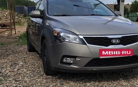 KIA cee'd I рестайлинг, 2010 год, 725 000 рублей, 2 фотография
