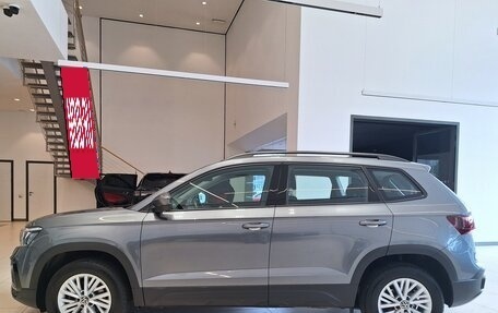 Volkswagen Taos, 2022 год, 2 399 000 рублей, 4 фотография