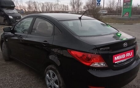 Hyundai Solaris II рестайлинг, 2013 год, 599 000 рублей, 3 фотография