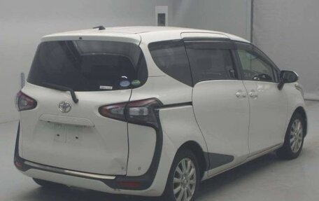 Toyota Sienta II, 2016 год, 900 000 рублей, 2 фотография