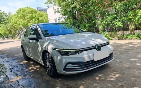 Volkswagen Golf VIII, 2021 год, 1 850 000 рублей, 3 фотография