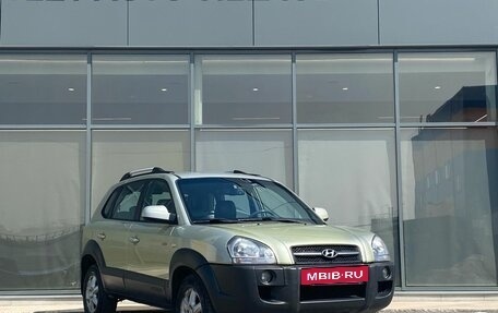 Hyundai Tucson III, 2005 год, 585 000 рублей, 2 фотография