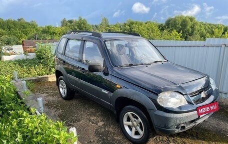 Chevrolet Niva I рестайлинг, 2011 год, 580 000 рублей, 3 фотография